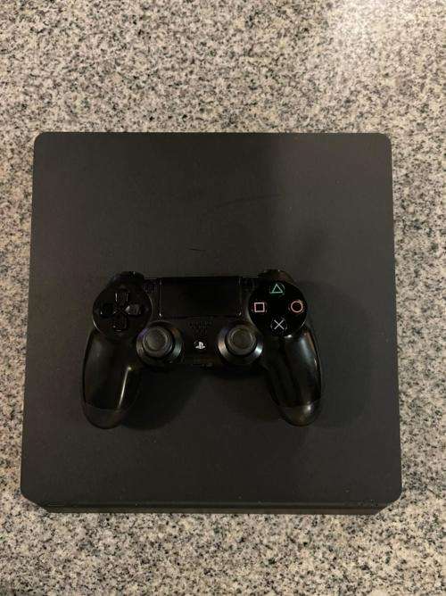 SONY PLAYSTATION 4 500GB SLIM REFURBISHED WITH 3 GAMES