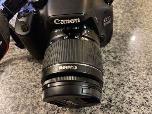 Canon 600d Twin Lens bundle 18-55mm and 75-300m Lenses Mint Condition