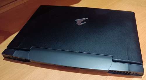 AORUS X5 V8 8th Gen Intel Core i7-8850H 4.3GHz, Nvidia GTX1070 8Gb VRAM, 15.6 1920x1080 144Hz G-SYNC