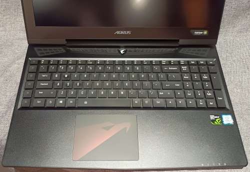AORUS X5 V8 8th Gen Intel Core i7-8850H 4.3GHz, Nvidia GTX1070 8Gb VRAM, 15.6 1920x1080 144Hz G-SYNC
