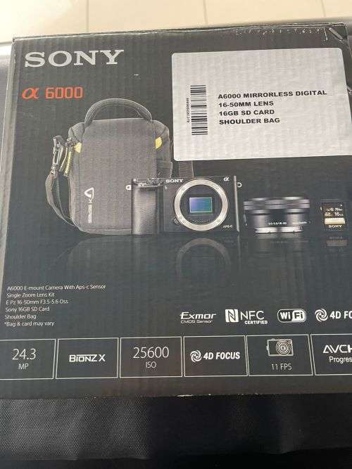 Sony a6000 Mirrorless Camera with 16-50mm Lens Mint Condition as new