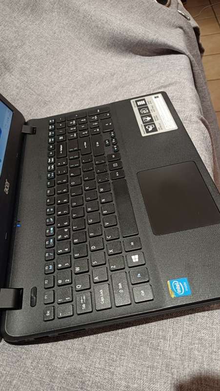 Acer Aspire E 15 Start, 15.6` LED display, Intel Celeron N2840, 4Gb Memory, 464Gb HDD, Windows 11