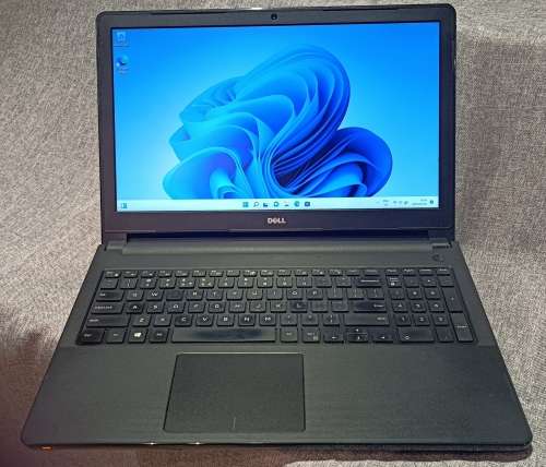 Dell Vostro 3559, Intel i5-6200U @2.3GHz, 8GB RAM, Seagate 500GB HDD, Windows 11 Pro