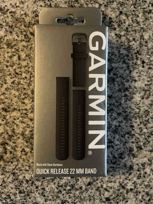 GARMIN VIVOACTIVE 4 MINT CONDITION WITH EXTRA STRAPS