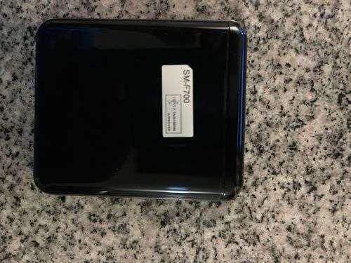 Samsung Galaxy Z Flip SM-F700F/DS  5G {256GB, Single  Sim, Blue} Mint condition