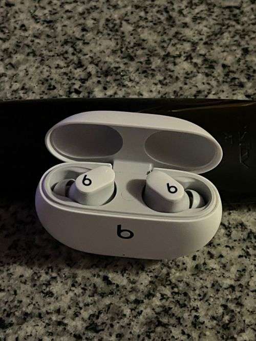 Beats Studio buds