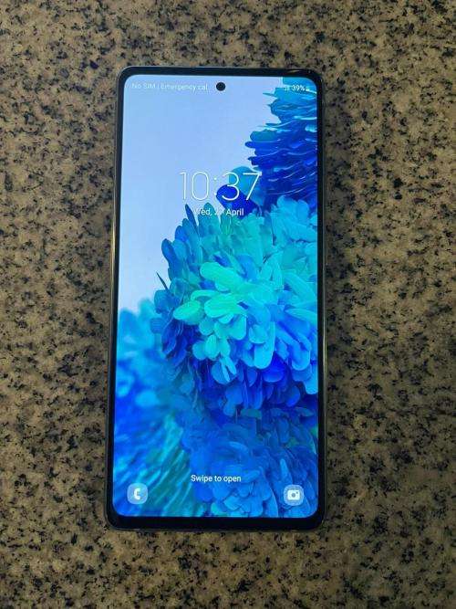 SAMSUNG GALAXY S20 FE  - 128GB - DUAL SIM MINT CONDITION