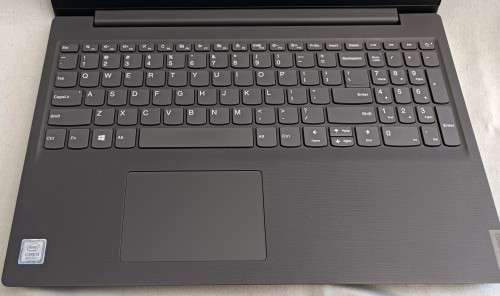 Lenovo V15-IKB, 8th Gen Intel Core i3-8130U@3.40 GHz,8GB DDR4, 256GB m.2 SSD, 15.6-inch (1366x768)