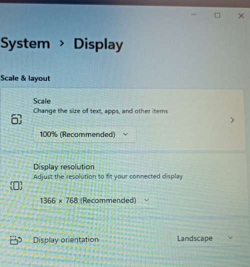 Lenovo V15-IKB, 8th Gen Intel Core i3-8130U@3.40 GHz,8GB DDR4, 256GB m.2 SSD, 15.6-inch (1366x768)