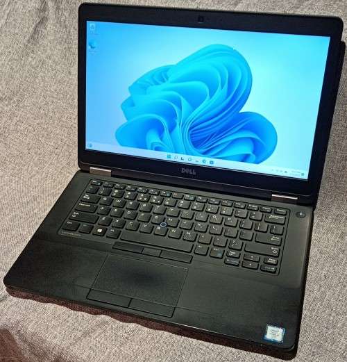 Dell Latitude E5470 UltraBook, Core i5-6500U@2.5GHz, 16GB RAM, 256GB M.2 SSD, Windows 11Pro