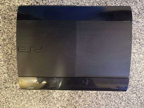 PLAYSTATION 3 SUPER SLIM 12GB 2 CONTROLLERS
