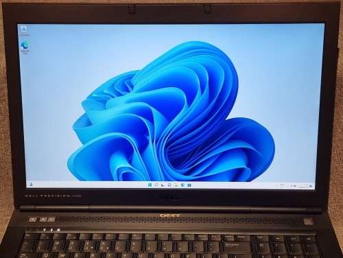 Dell Precision M6700, 17.3` FHD display, Intel i7-3820QM@2.7GHz, 16GB RAM, 2GB Radeon HD7800M, SSD