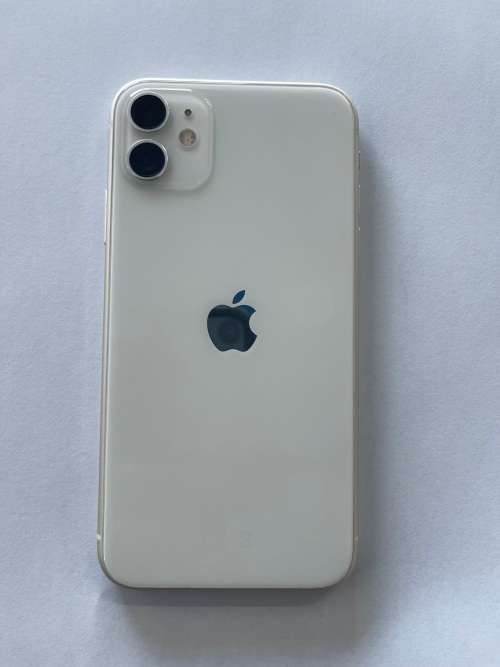 I PHONE 11 PRISTINE CONDITION 64GB 82% BATT HEALTH CELL C ONLY