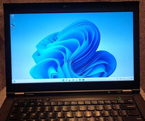 Lenovo ThinkPad T430, Intel i7-3520M@2.9GHz, 8GB Memory, Nividia NVS5400M GPU, 64GB SSD, 500GB HDD