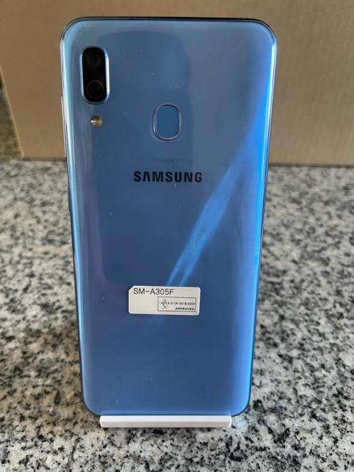 SAMSUNG A30 SM-A305F SINGLE SIM 4GB RAM 64GB MEMORY MINT CONDITION