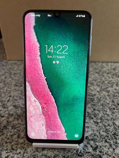 SAMSUNG A30 SM-A305F SINGLE SIM 4GB RAM 64GB MEMORY MINT CONDITION