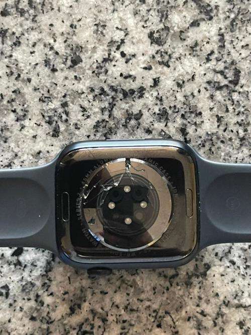 APPLE WATCH SERIES 7 - 45MM -GPS LTE PLEASE READ