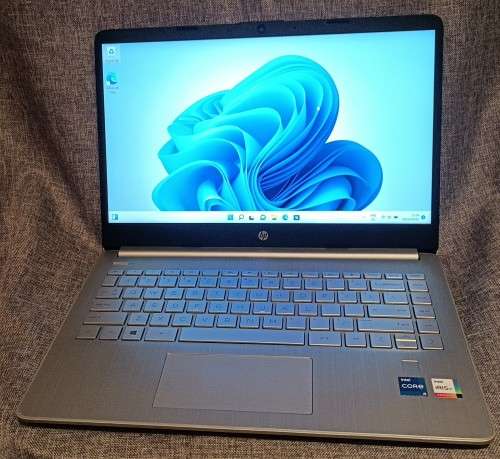 HP 14s-dq2xxx, 11th Gen Core i5-1135G7@2.4GHz, 14` FHD LED Display, 16GB RAM. 512GB Samsung NVMe SSD