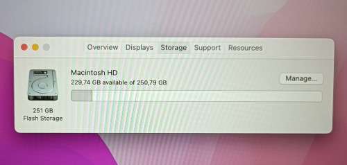 MacBook Pro A1398, i7 Quad Core processor, 16GB RAM, 250GB SSD, 15.4` Retina 2880x1800 display