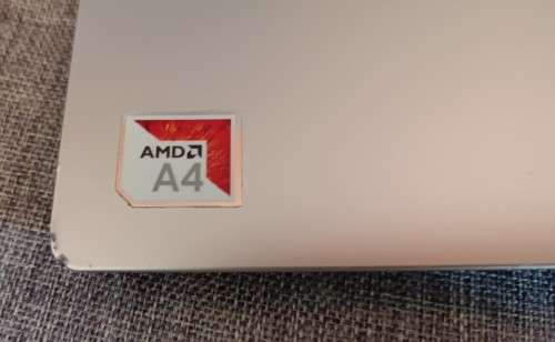 Lenovo IdeaPad Slim 1-14AST-05, AMD A4-9120e, Radeon R3 graphics, 4Gb RAM, 64Gb SSD, 14` HD Display