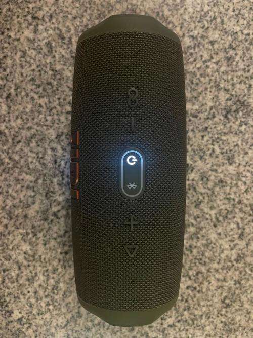 JBL CHARGE 5 PORTABLE BLUETOOTH WATERPROOF  SPEAKER  MINT CONDITION