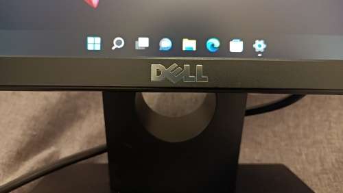 Dell E2016H 19.5` LED Monitor, VGA and Display Ports, 1600x900 HD resolution