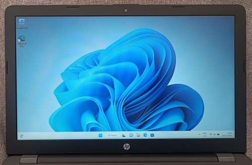 HP 255 G6 AMD E2-9000 15.6` Notebook, AMD E2-9000e Radeon R2@1.5GHz, 8GB RAM, 240GB SSD, Win 11