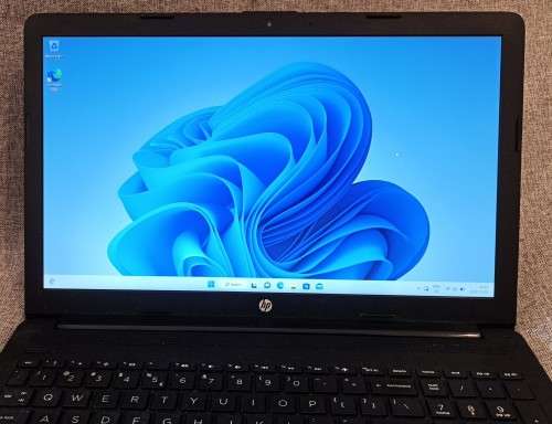 HP 15-da2xxx, 10th Gen i7-10510U@1.8GHz, 16GB RAM, 256GB NVMe SSD, 1TB HDD, 15.6` HD Display, Win 11