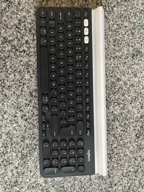 LOGITECH K780 MULTI DEVICE WIRELESS KEYBOARD MINT