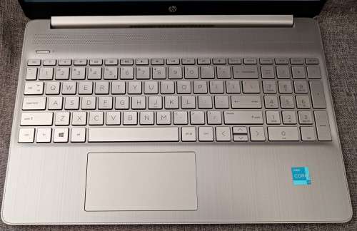HP 15s-fq2xxx, 11th Gen Core i3-1115G4@3GHz, 12GB RAM, 512GB NVMe SSD, 15.6` FHD Display, Win 11 Pro