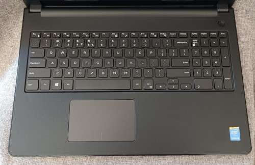 Dell Inspiron 3558, Nvidia 920M GPU, Intel i5-5200U@2.2GHz,8GB RAM, 1TB HDD, 15.6` HD Display, Win11