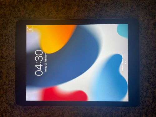 IPAD AIR 5TH GEN  A1822 32GB WIFI & 4g