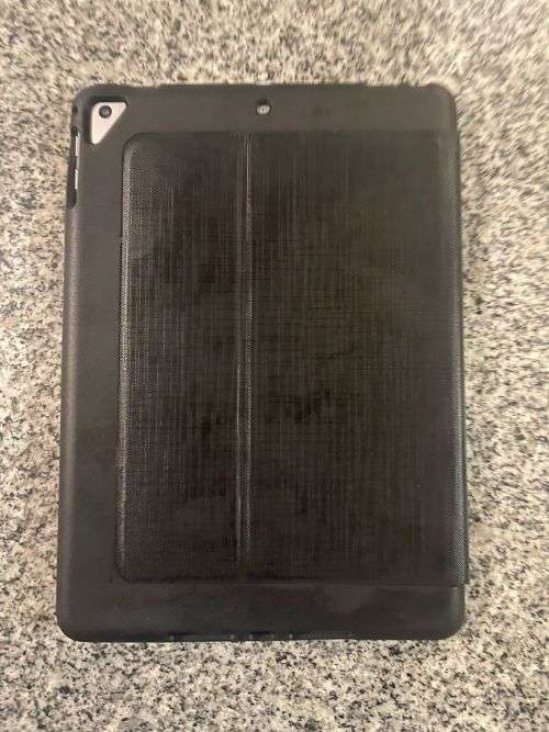 IPAD 6TH GEN MODEL A1893 128GB MINT WIFI