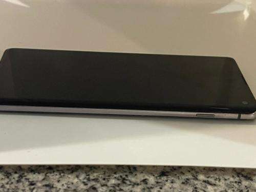 SAMSUNG S10 SINGLE SIM 8GB RAM 128 GB MEMORY MINT CONDITION