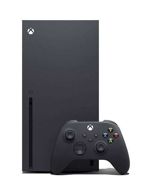 X BOX ONE  SERIES X 1TB SSD & 2 CONTROLLERS