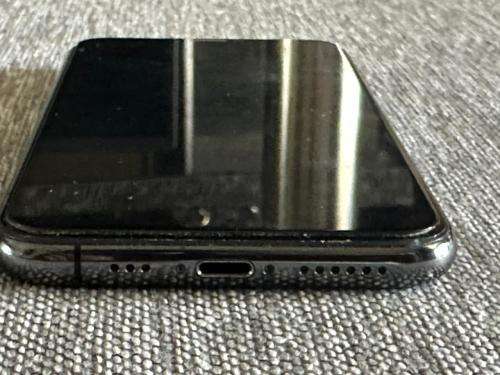 I PHONE 11 PRO  256 GB PLIZ READ