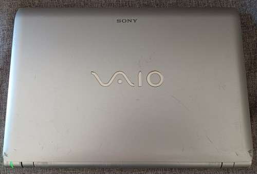 Sony VAIO Y Series 11.6-inch Notebook, AMD E-350 APU, 4GB RAM, 500GB HDD, Windows 10