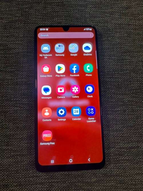 SAMSUNG A32 SINGLE SIM 4GB RAM 128GB MEMORY.