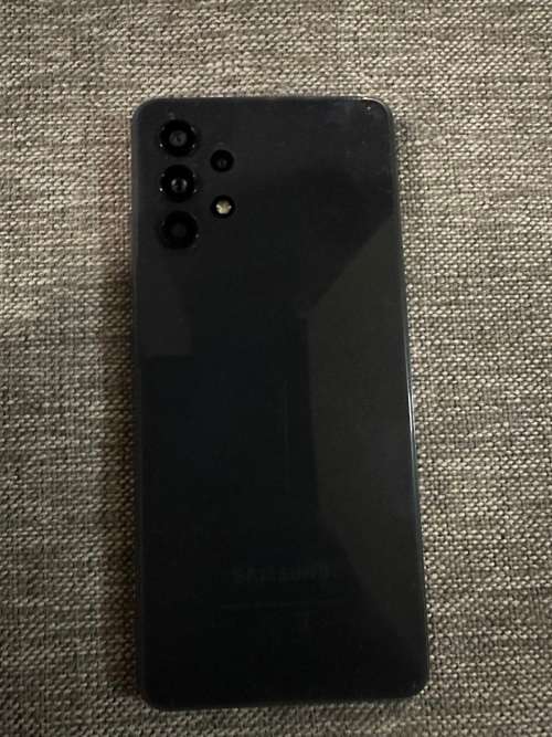 SAMSUNG A32 SINGLE SIM 4GB RAM 128GB MEMORY.