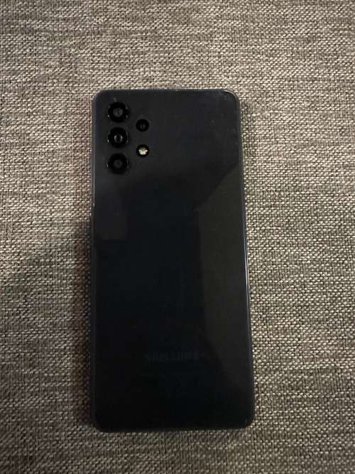 SAMSUNG A32 SINGLE SIM 4GB RAM 128GB MEMORY.