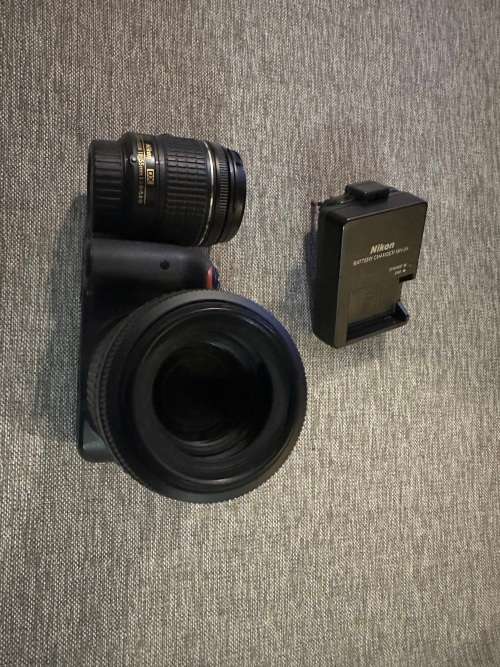Nikon D3300 24.2 MP Digital SLR  Nikon  18-55mm  & 55-200mm Lenses Mint Condition