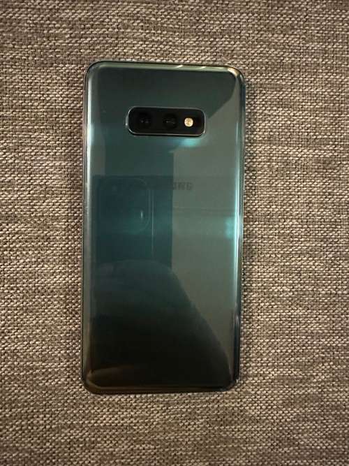 SAMSUNG S10e 128GB SINGLE SIM PRISM GREEN  MINT CONDITION