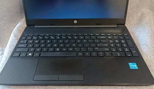 HP 15-dw3xxx, 11th Gen i3-1115G4@3GHz, 8GB RAM, 256GB m.2 NVMe SSD, 15.6` HD Display, Windows 11 Pro