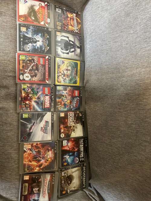 PLAYSTATION 3 SONY 320GB WITH 28 GAMES