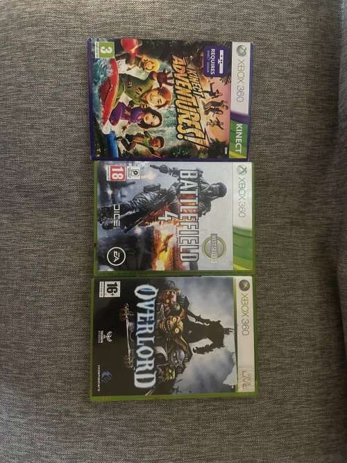 X BOX 360 S 4GB GOOD  CONDITION WITH 2 CONTROLLERS AND KINECT & 31 GAMES