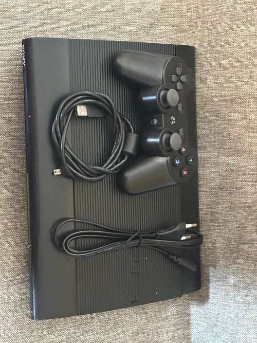 PLAYSTATION 3 SLIM 12GB WITH ONE CONTROLLER.