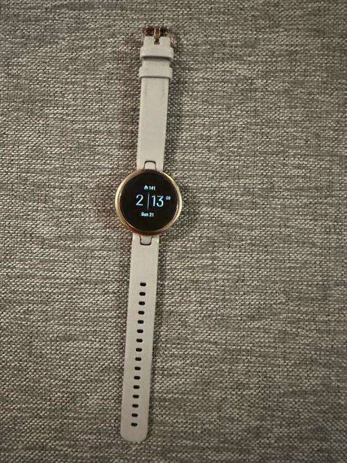 Garmin Lily Sport - Rose Gold Bezel with Light Sand Case and Silicone Band Mint