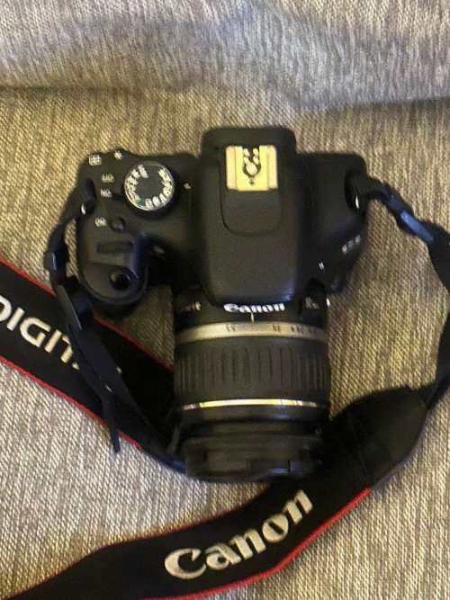 Canon 550D with 18-55mm Lens Mint Condition