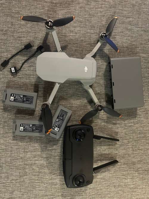 DJI MINI SE FLYMORE COMBO MINT AS NEW