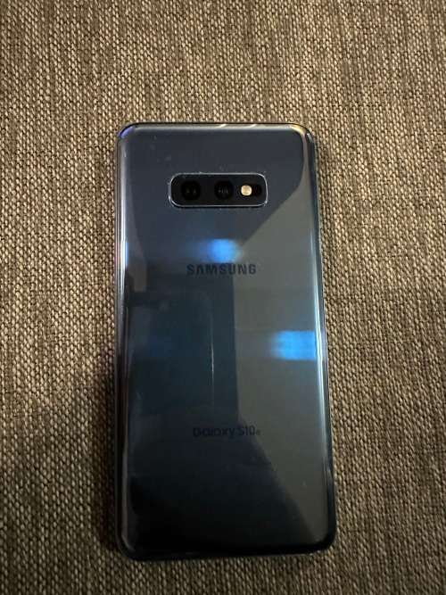 SAMSUNG S10e 128GB SINGLE SIM PRISM   MINT CONDITION